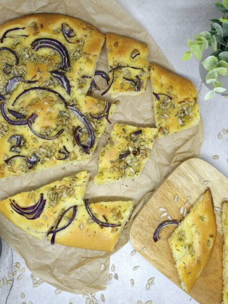 Focaccia aux oignons et graines de tournesol