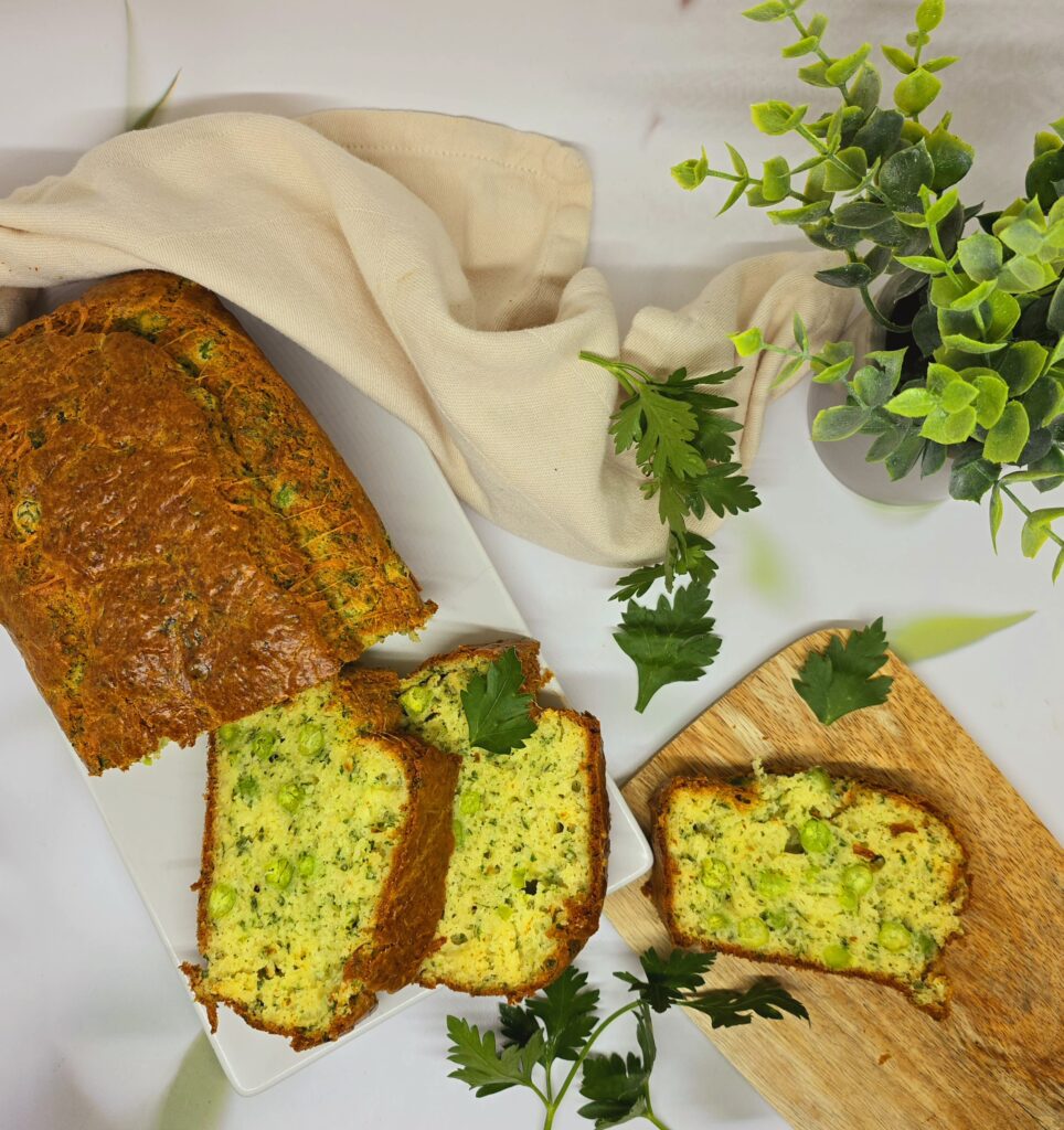 Cake aux petits pois et aux herbes