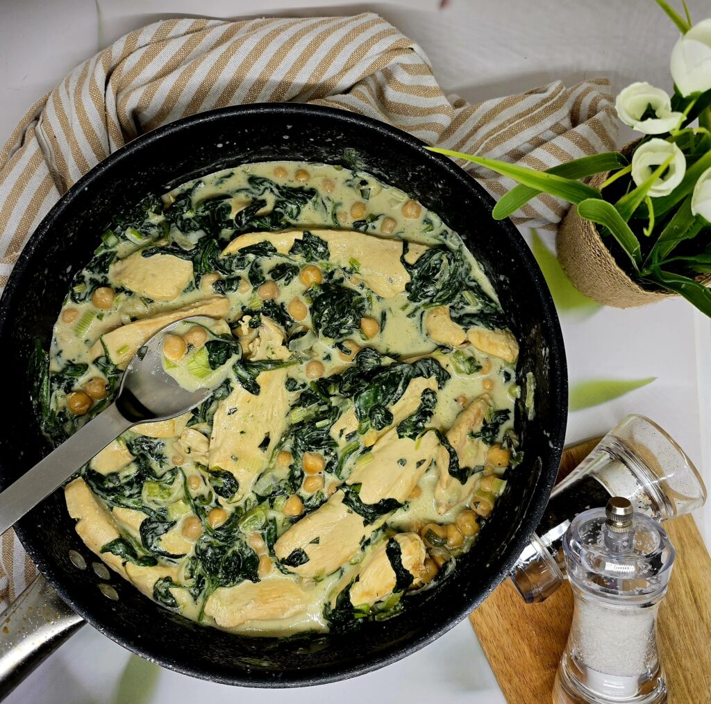 Poulet coco aux épinards et à l'estragon