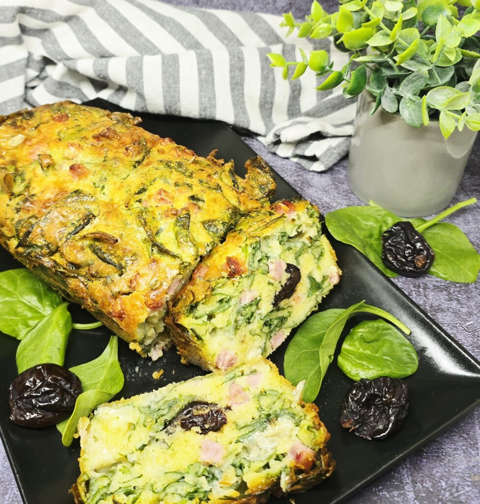 Cake jambon pruneaux et épinards
