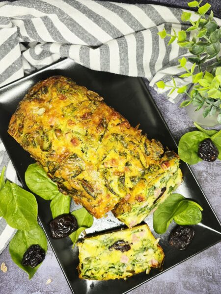 Cake jambon pruneaux et épinards
