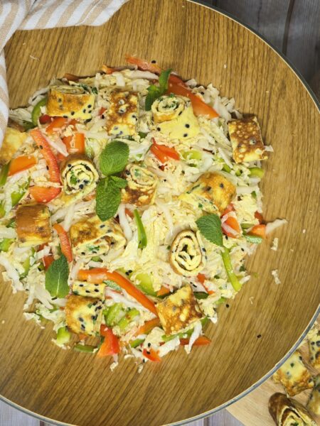 Salade croquante à l'omelette