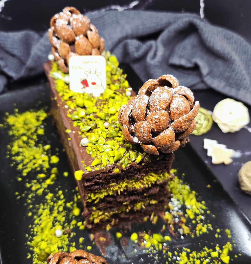 Bûche de Noël façon Dubaï – Dessert chic, gourmand et original