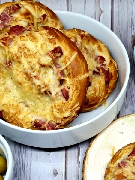 Bretzels gratinés au fromage : recette facile et gourmande