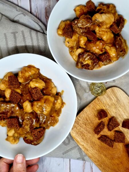 Carbonnade de lotte à la bière de Noël et pain d’épices – Recette festive et originale