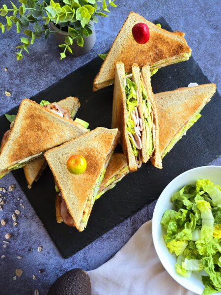 Club sandwich bacon avocat facile et gourmand