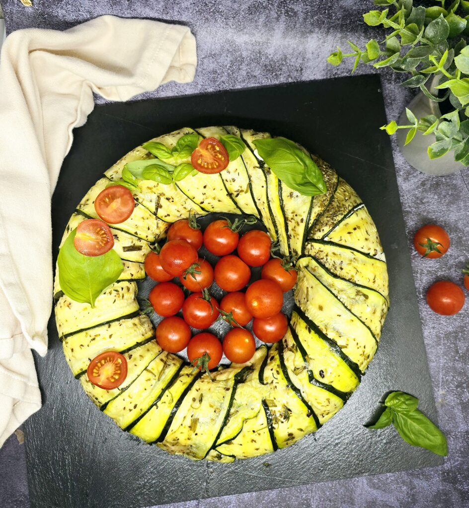 Couronne de courgette, poivrons et mozzarella