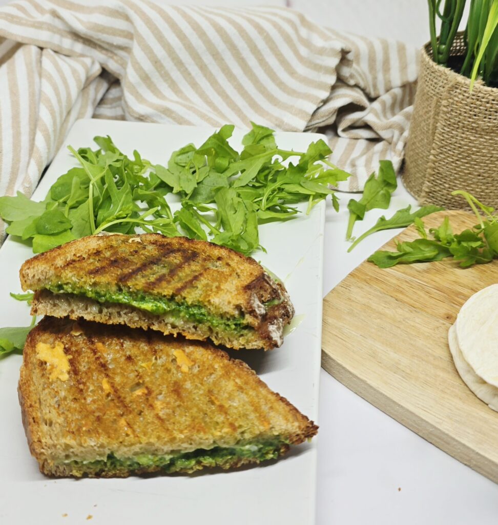 Croque monsieur au rocamadour et pesto de roquette 1 Croque monsieur au rocamadour et pesto de roquette