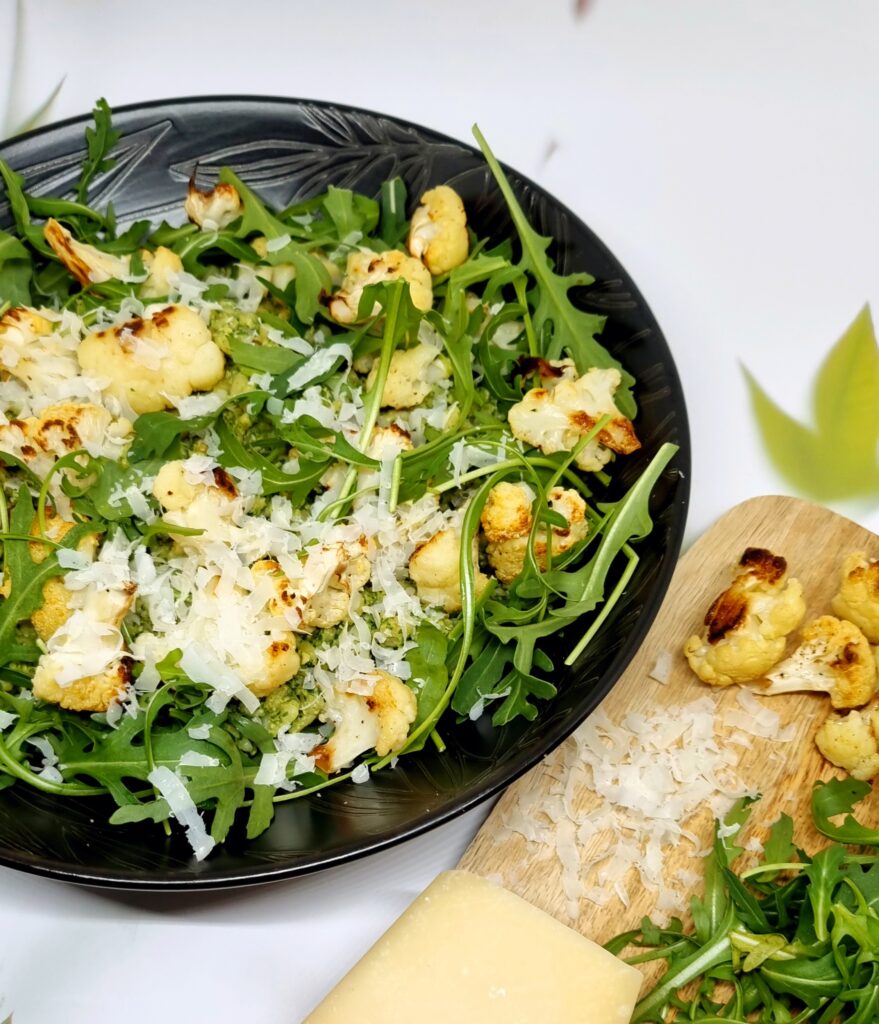 Salade tiède d’Ebly au pesto de roquette et chou-fleur rôti