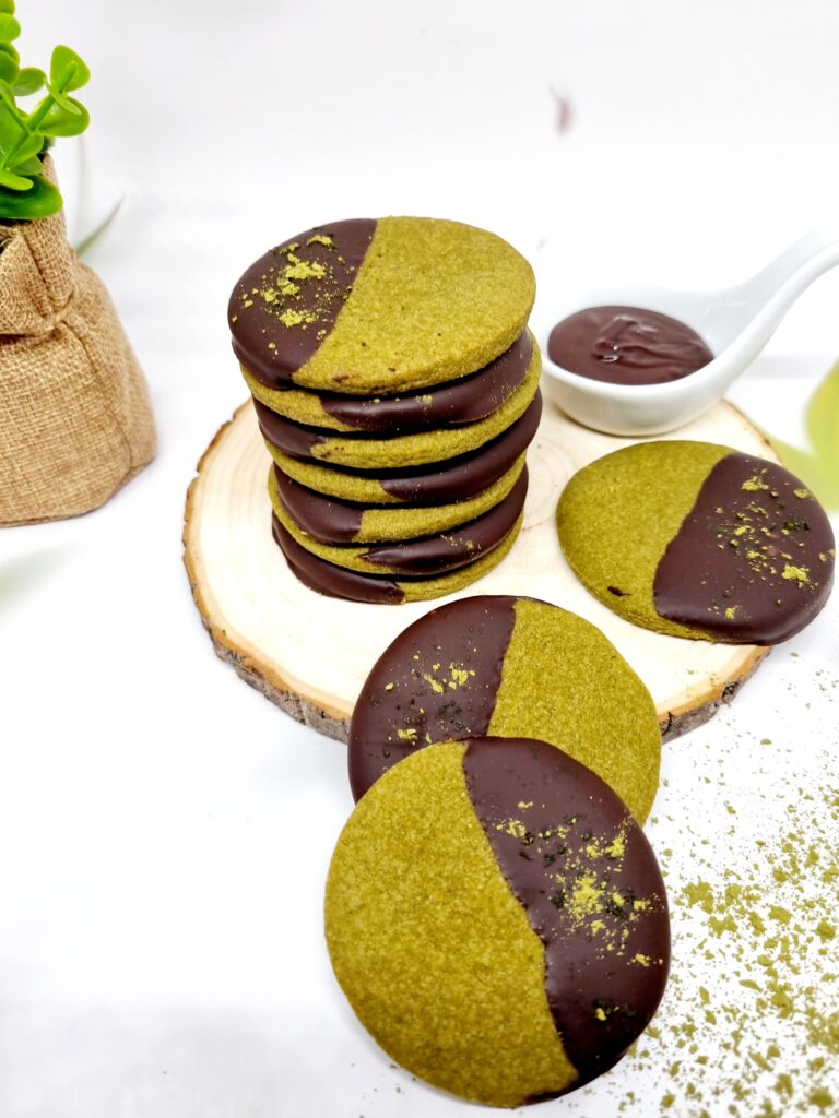 Shortbreads au matcha et chocolat noir