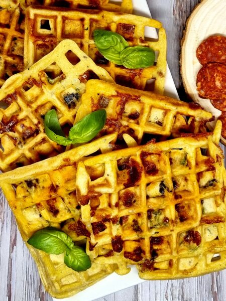 Gaufres au chorizo et tomates séchées faciles et croustillantes