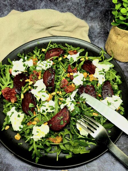 Salade de betteraves rôties, orange sanguine et burrata