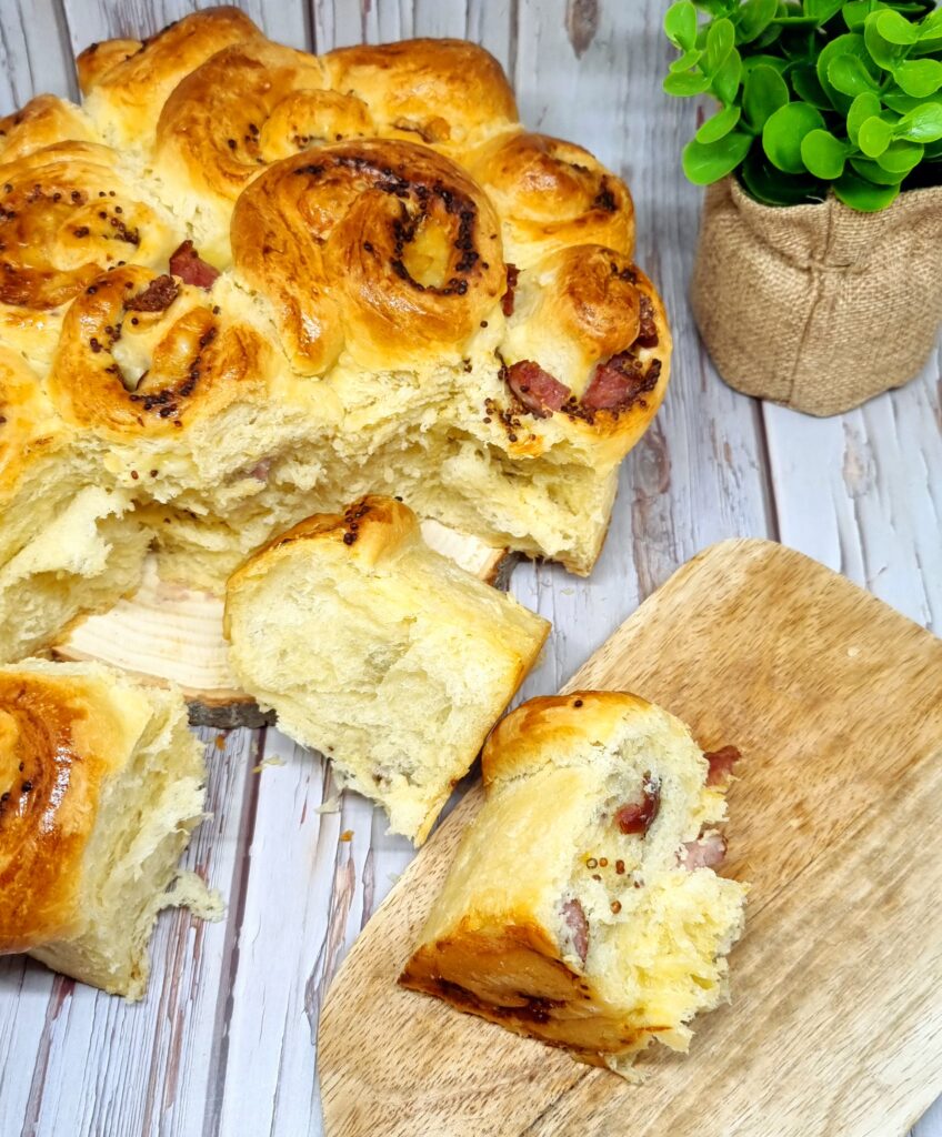 Brioche à la saucisse moelleuse 1 Brioche à la saucisse moelleuse