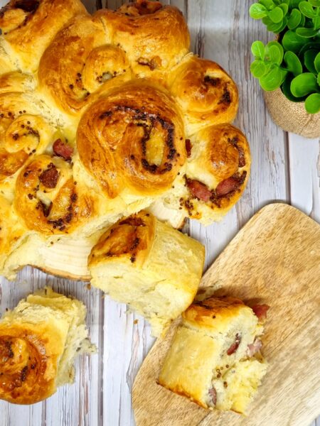 Brioche à la saucisse moelleuse