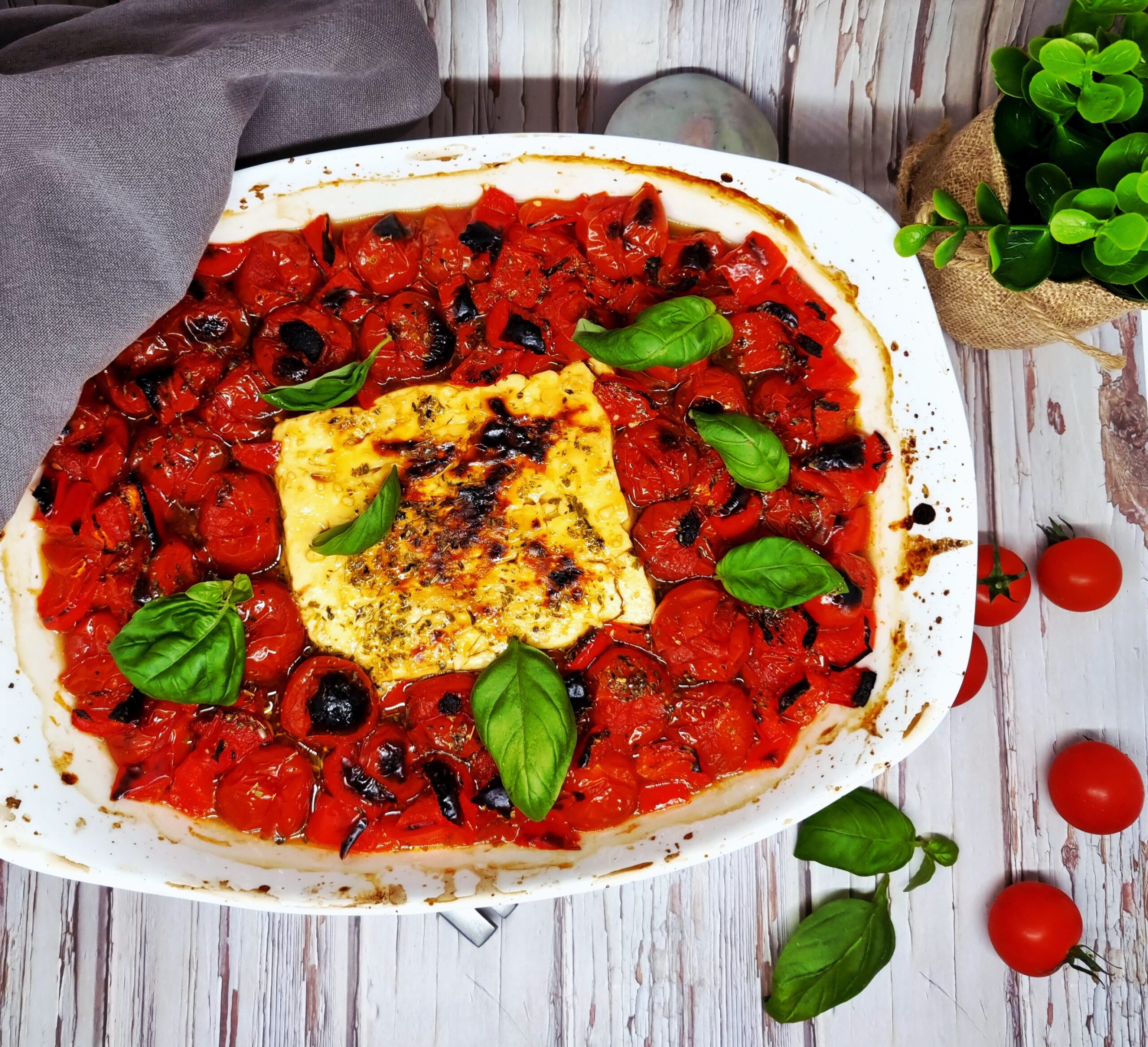 Fêta rôtie aux poivrons et tomates cerises