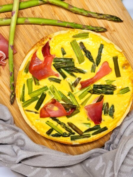 Quiche aux asperges et jambon cru