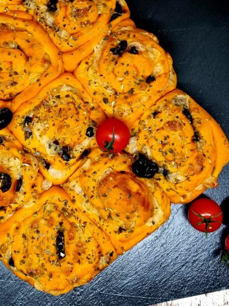 Rolls tomates, olives et mozzarella : roulés apéro faciles et ultra gourmands