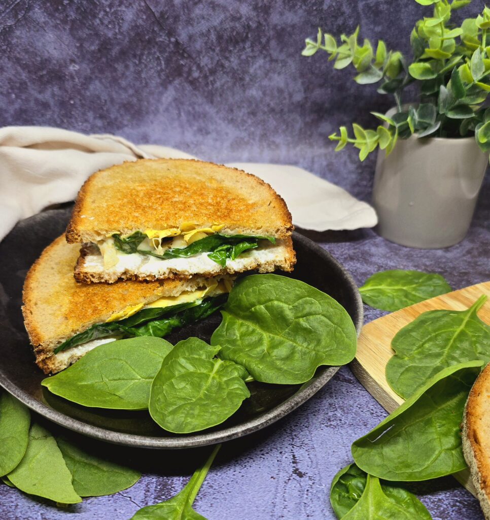 Grilled cheese aux artichauts et épinards : le sandwich chaud ultra gourmand