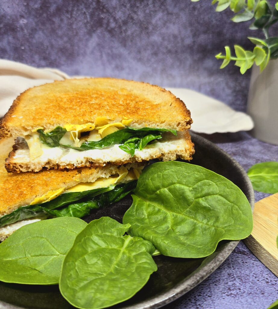 Grilled cheese aux artichauts et épinards : le sandwich chaud ultra gourmand