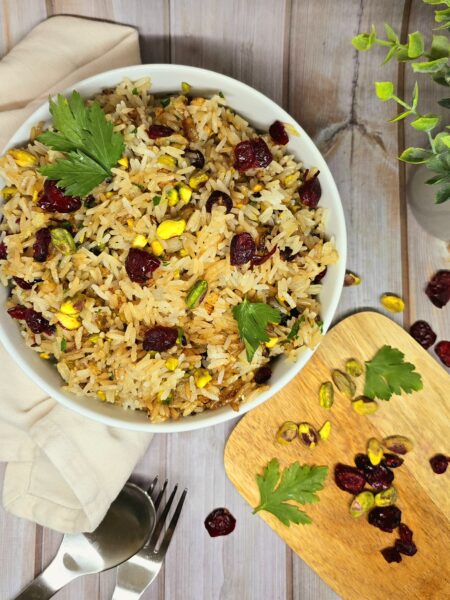 Riz sauté aux fruits secs