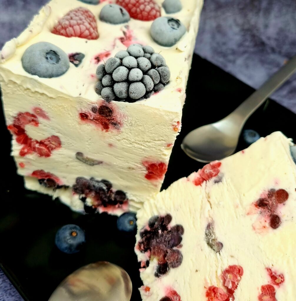 Semifreddo aux fruits rouges