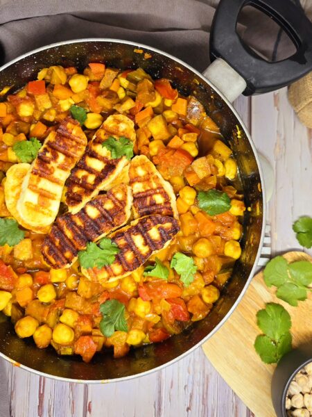 Ragoût de pois chiches au halloumi grillé