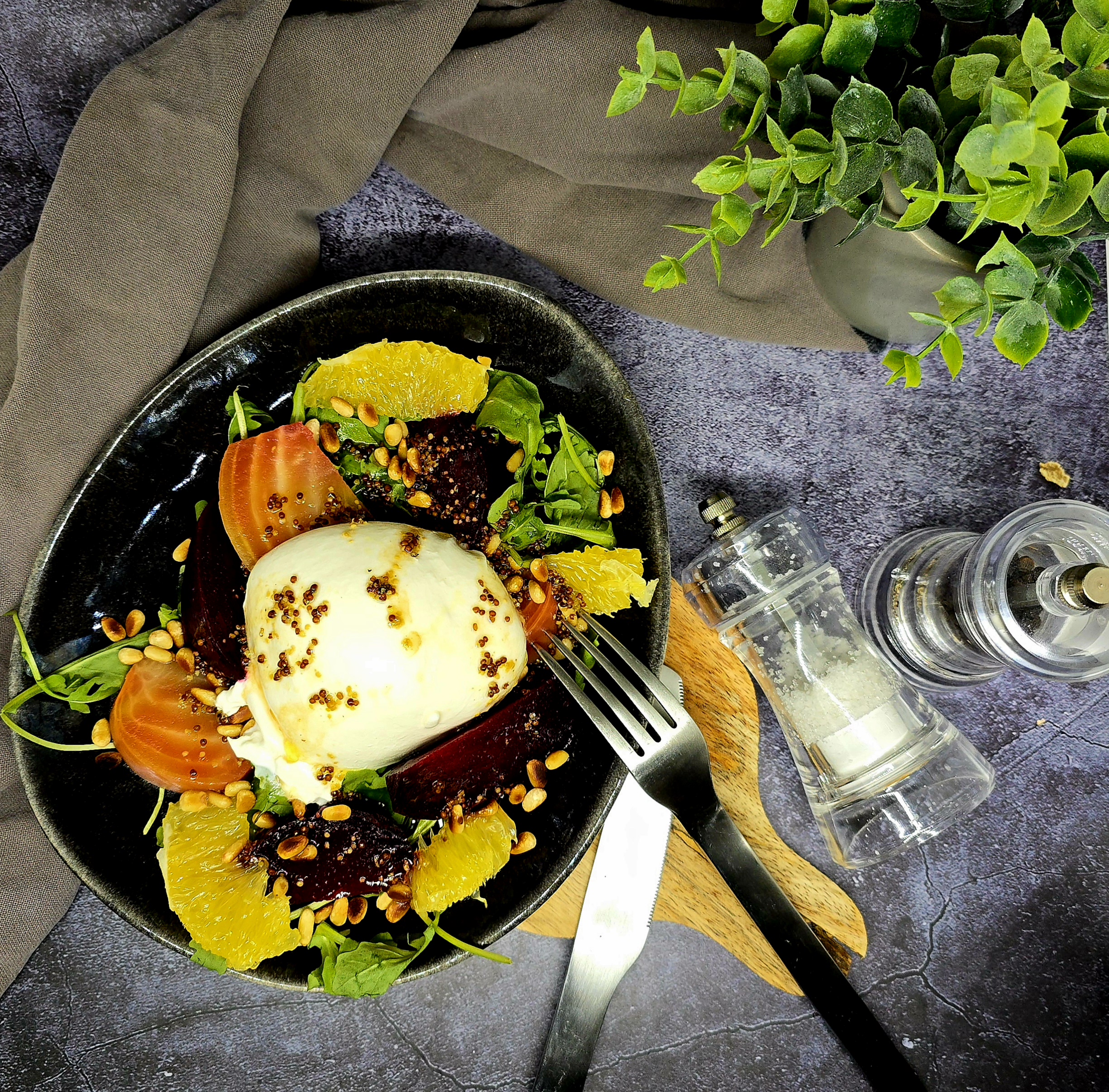 Salade tiède de betteraves et burrata