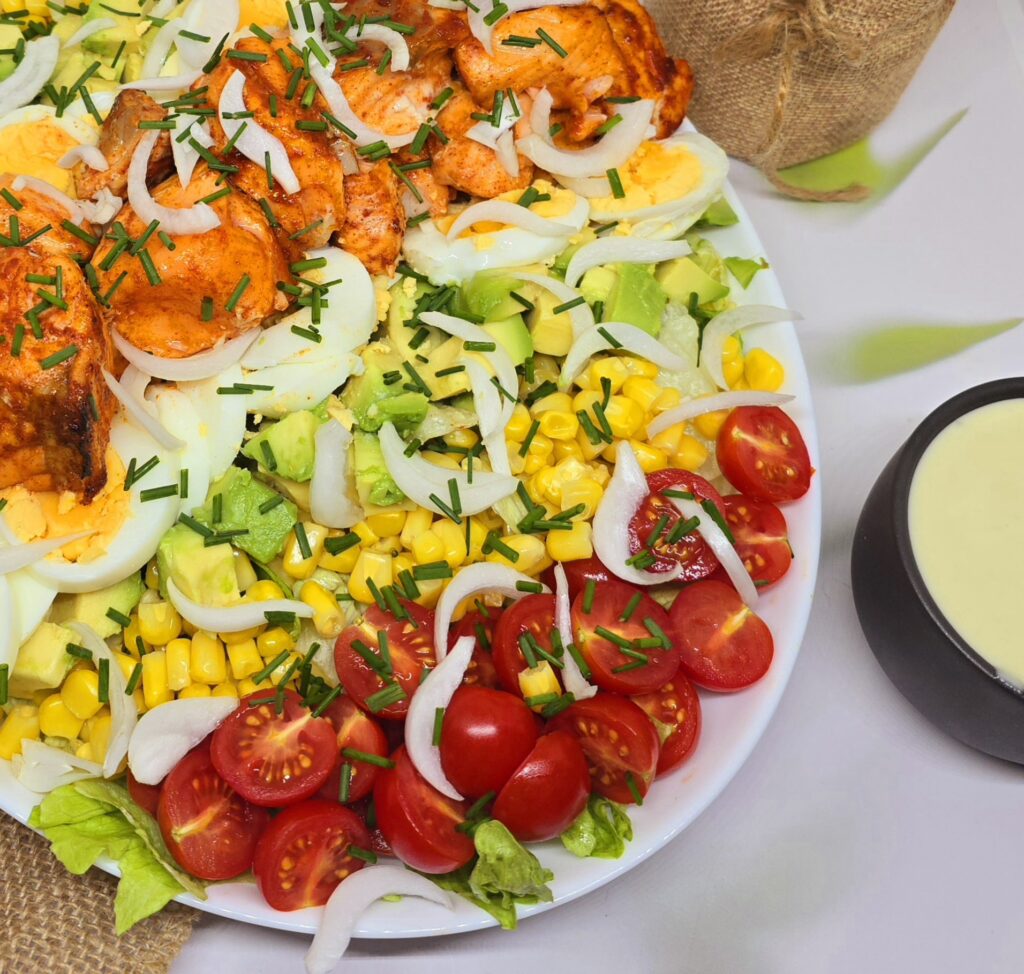 Salade cobb au saumon