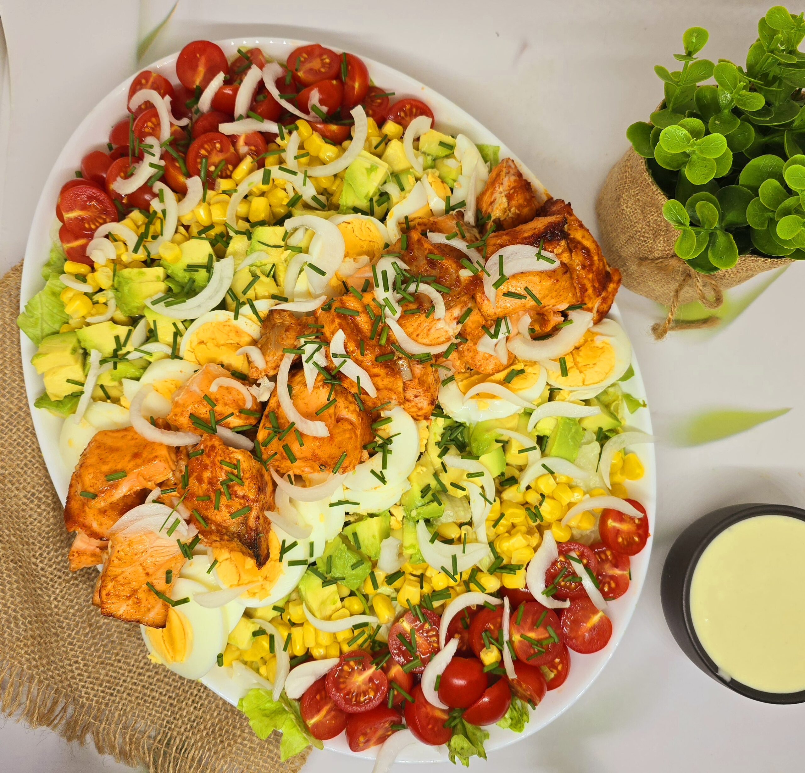 Salade cobb au saumon