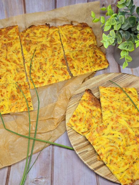 Scarpaccia de pommes de terre et halloumi